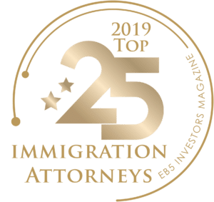 Distintivo de los 25 mejores abogados de inmigración. 